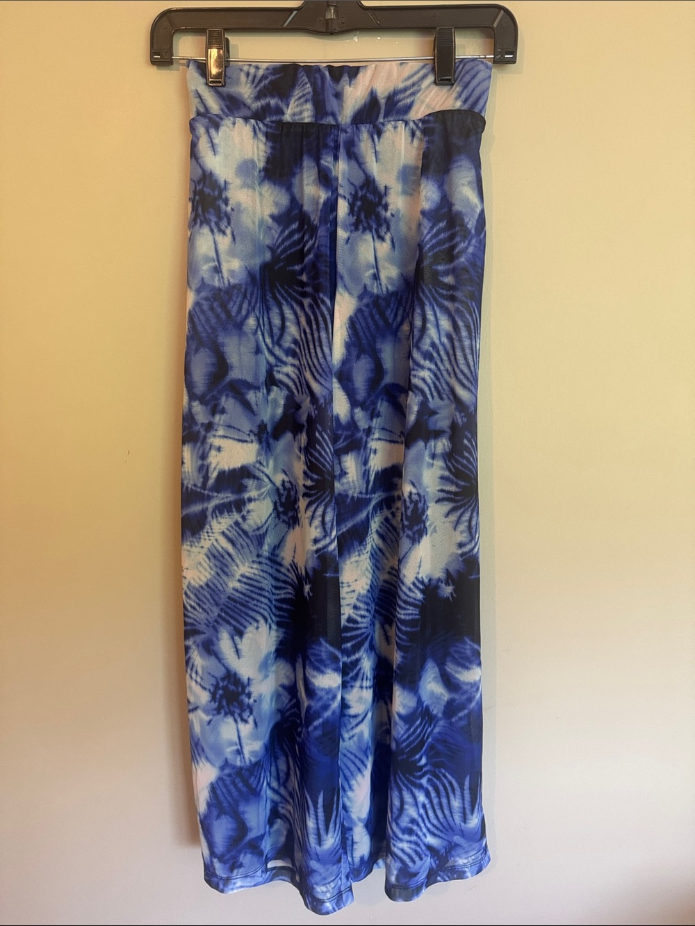 NWOT- T Tahari Floral Wide Leg Pants, blue & white, size XS